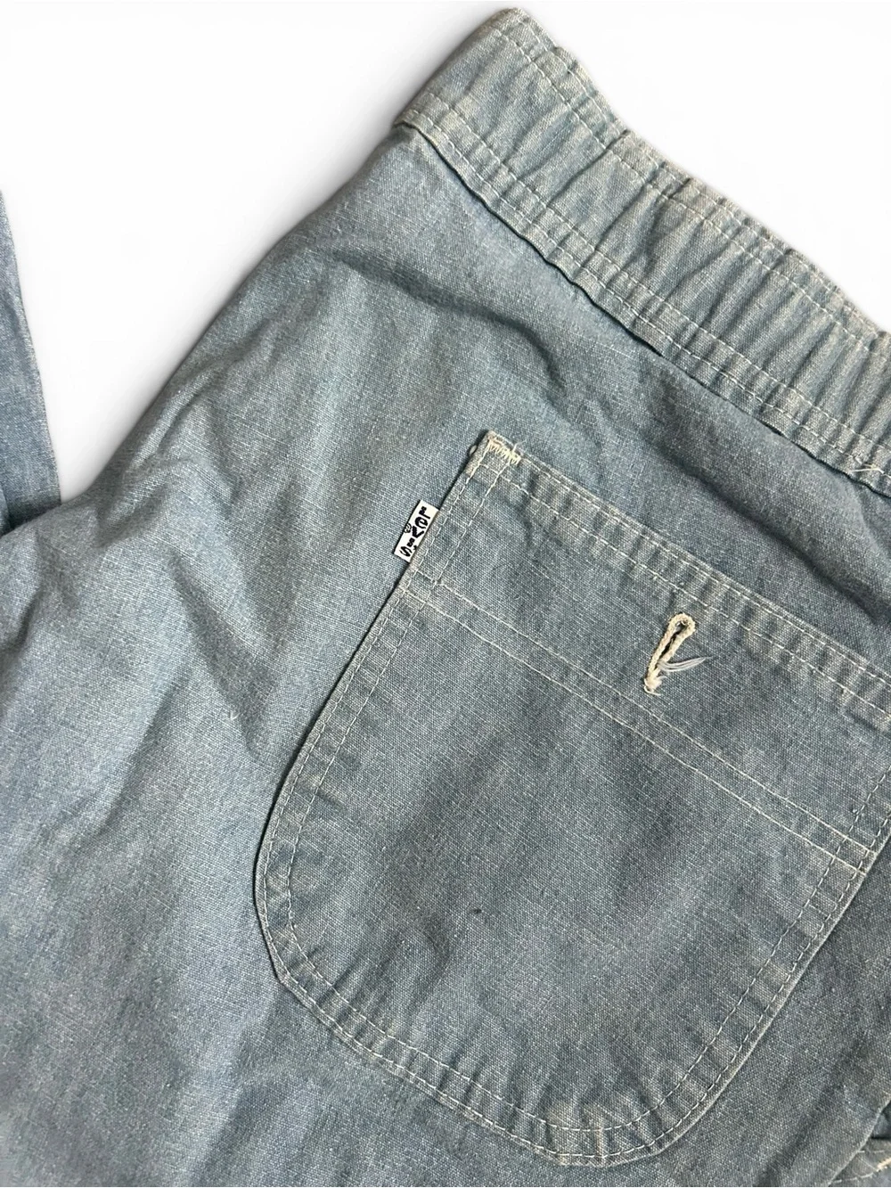 1960s USA LEVIS Wide Leg White Tab Jeans , Size 42” x 29”
